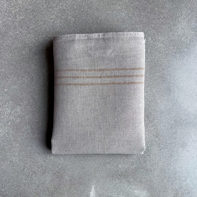 Sara Handduk oblekt/umbra